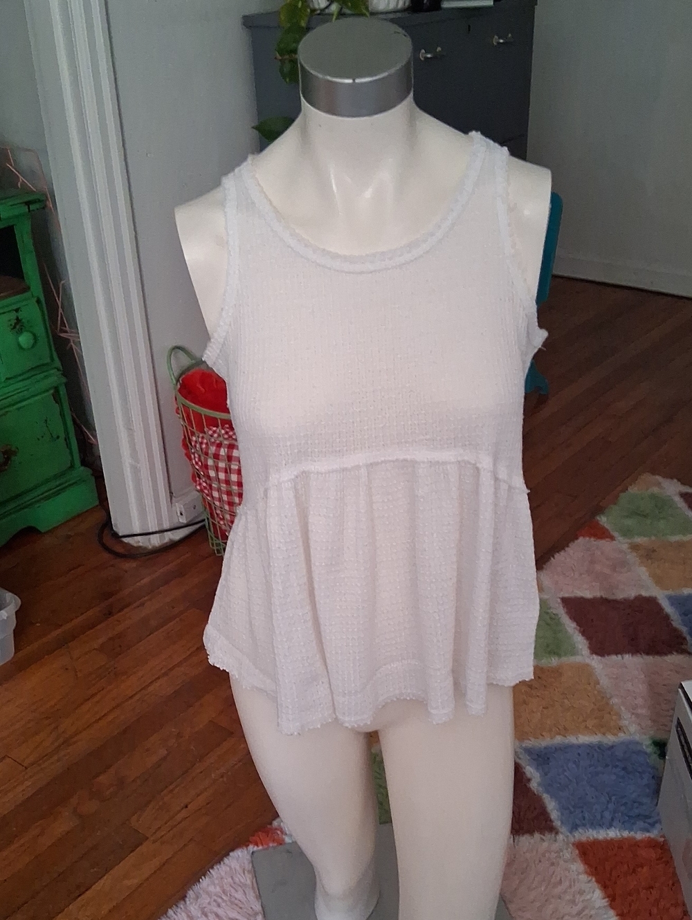 entro White Textured Sleeveless Peplum Tank
